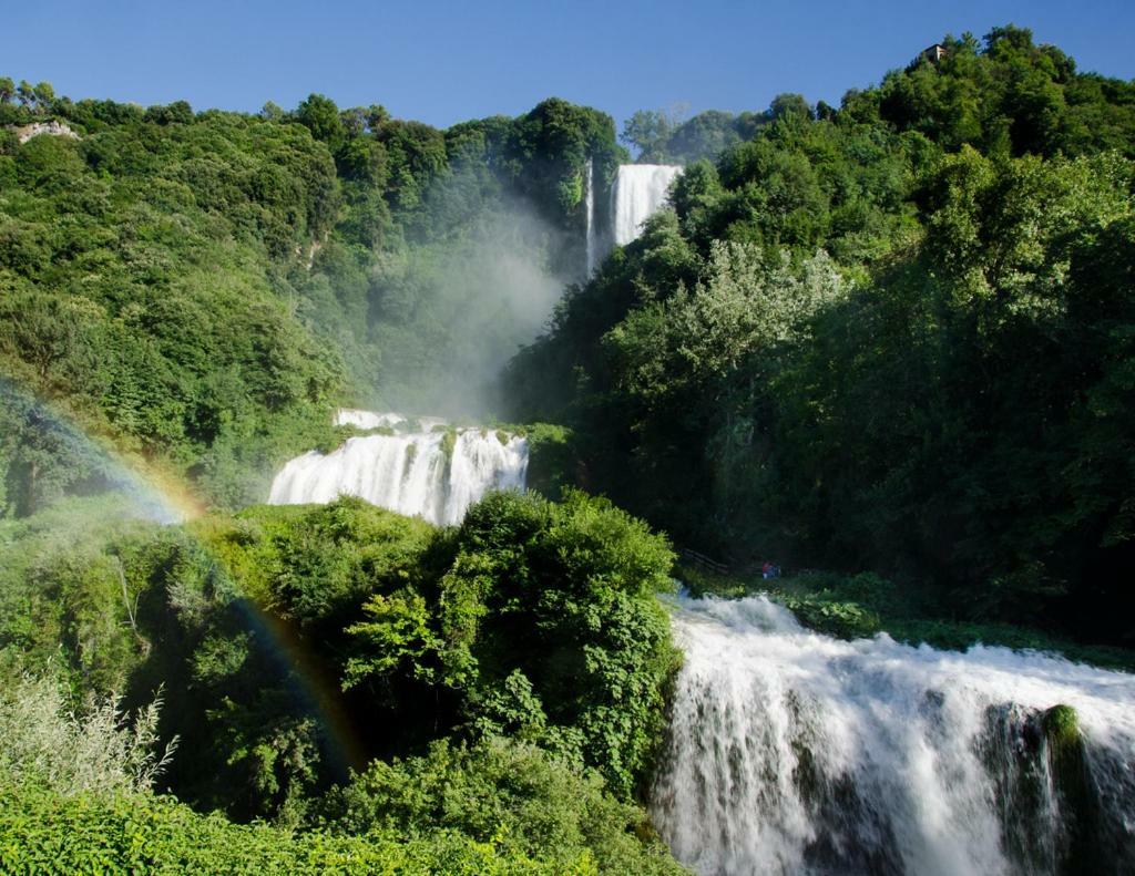 Готель Il Casolare Della Cascata Терні Екстер'єр фото